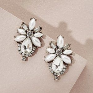 Olive + Piper Pearl Floret Stud Earrings - Never been worn